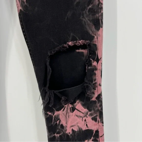 Blackheart Jeans Womans Juniors Pink and Black Bleach Wash Ripped Knees Stretch - Picture 3 of 12